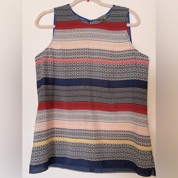 Top designed  by Vince Camuto. Soft silk like easy care fabric. Wear it,love it! - Picture 2 of 11